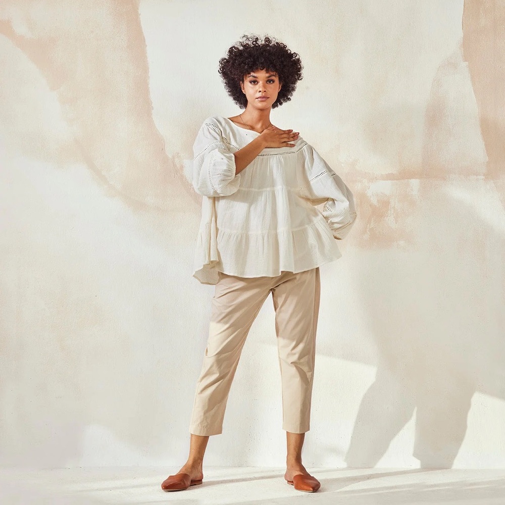 Kamakhyaa top off white up to 42” bust